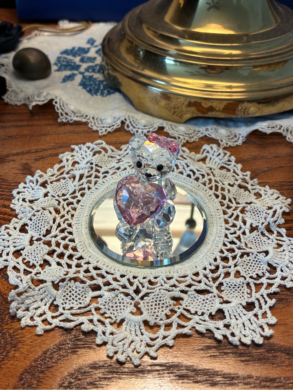 Swarovski Kris Bear Figurine Complete set w/ Mirror, Crystals & Original Box